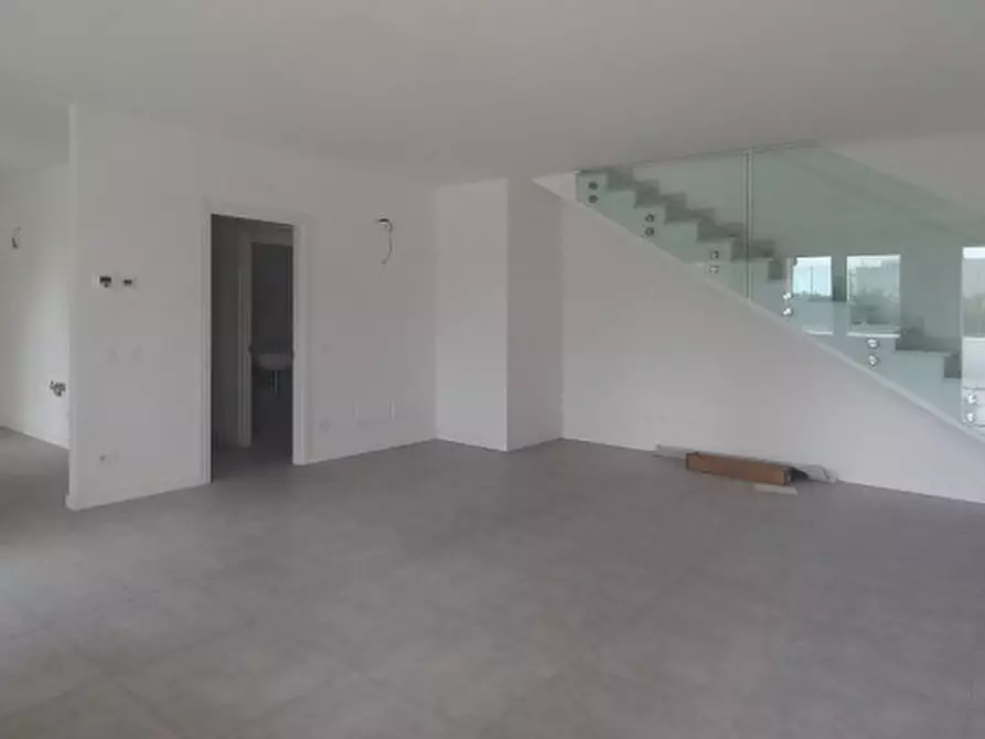 Immagine 12 di Villetta a schiera in vendita  in Piazza Elsa Morante a Ravenna