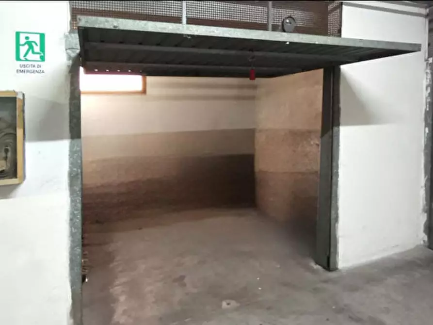 Immagine 1 di Garage in vendita  in Corso Italia a Gallipoli