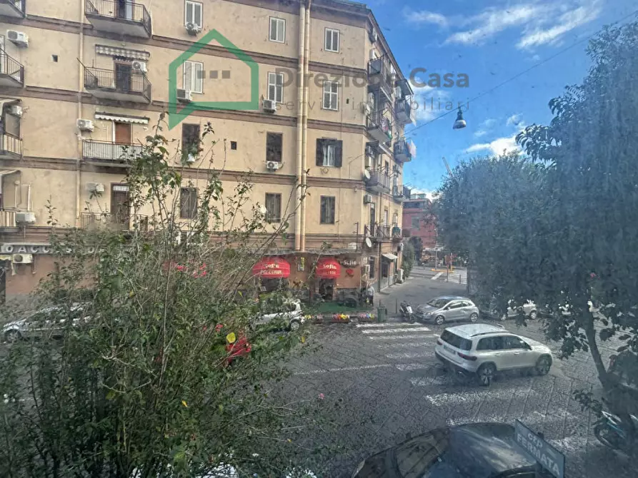 Immagine 2 di Negozio in affitto  in Vico Tutti i Santi a Napoli