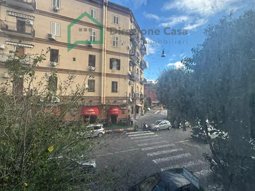 Immagine 3 di Negozio in affitto  in Vico Tutti i Santi a Napoli