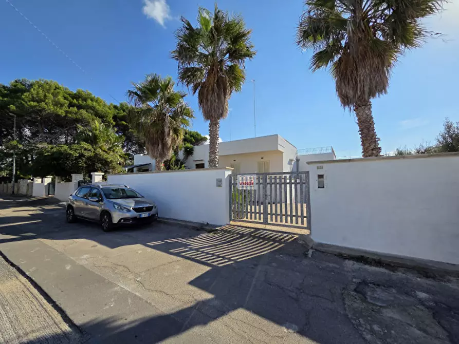 Immagine 2 di Villa in vendita  in Via Senigallia 27 a Taviano
