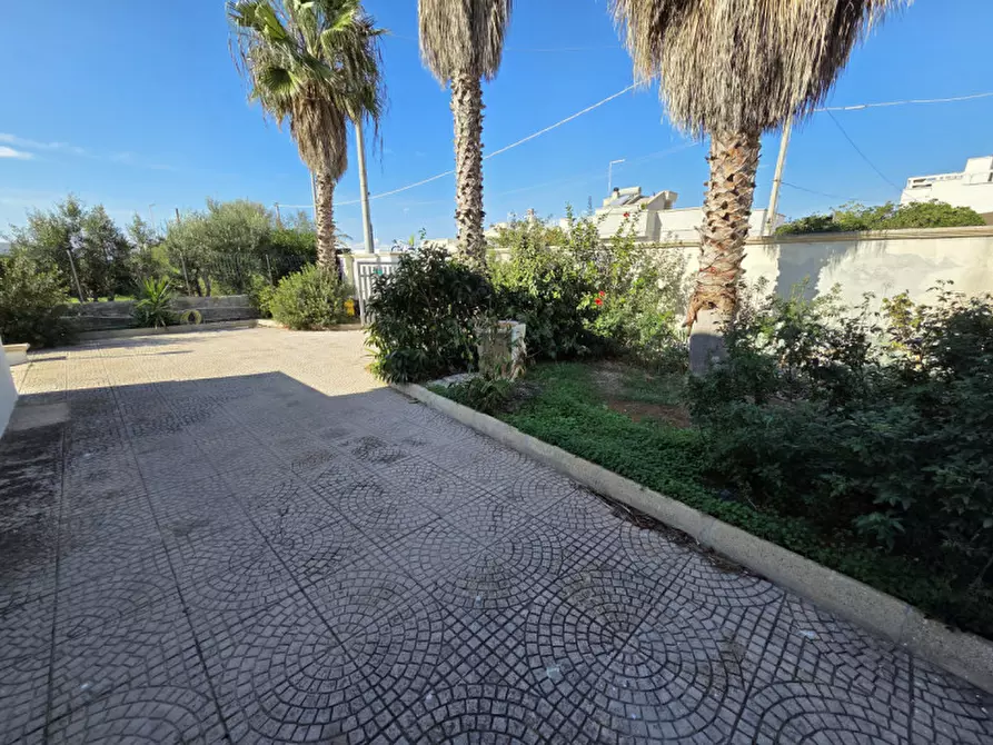 Immagine 27 di Villa in vendita  in Via Senigallia 27 a Taviano