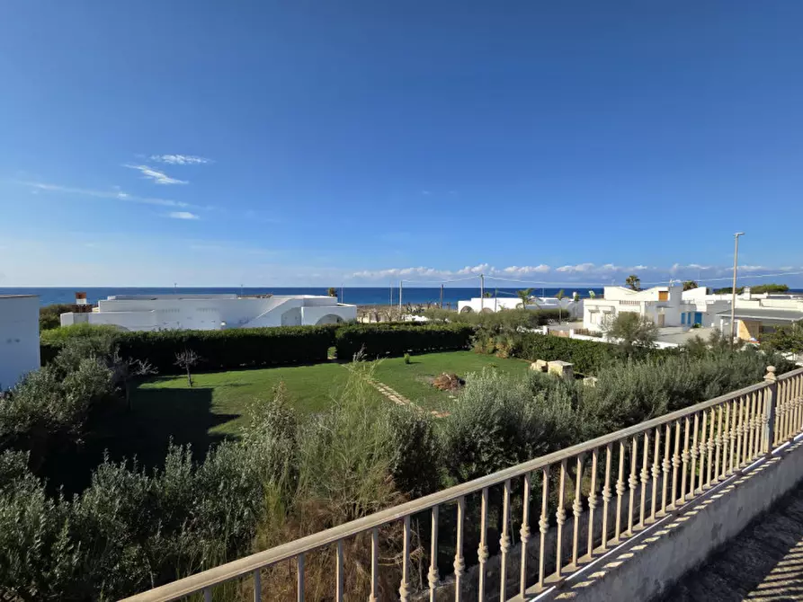 Immagine 31 di Villa in vendita  in Via Senigallia 27 a Taviano