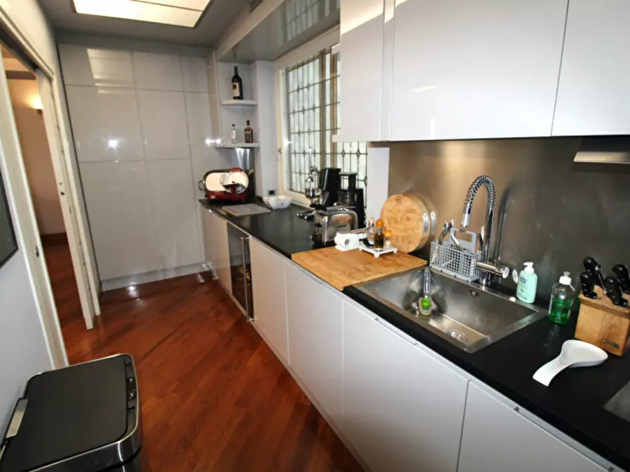 Immagine 9 di Appartamento in vendita  in Via Francesco Saverio Nitti a Roma