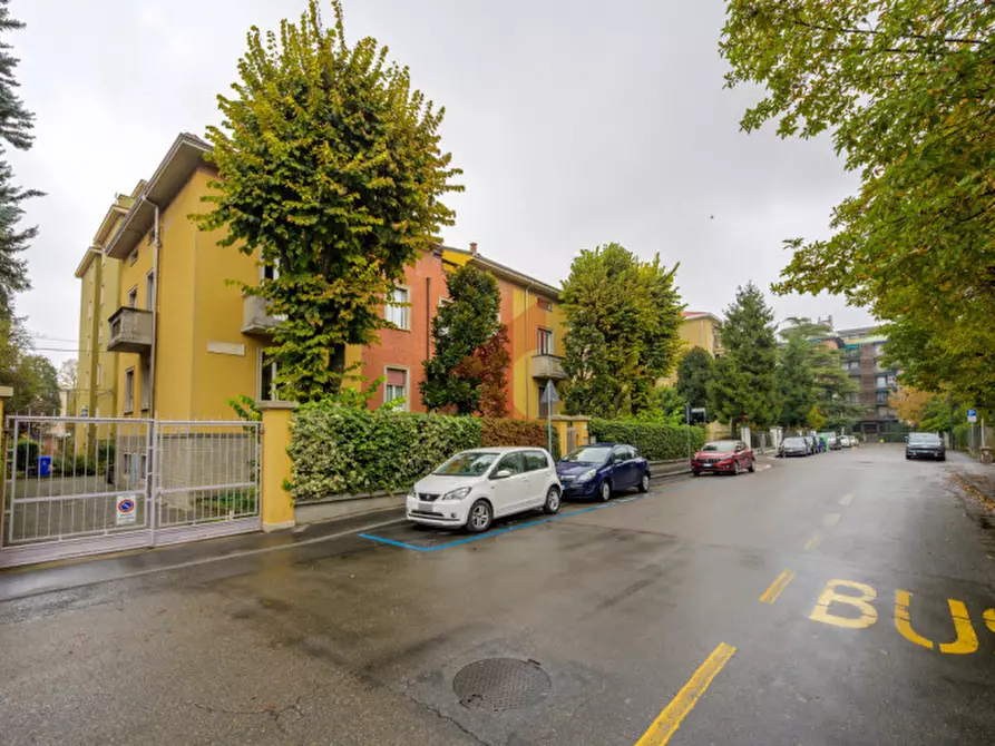Immagine 18 di Appartamento in vendita  in Via Bolzoni 2 a Parma