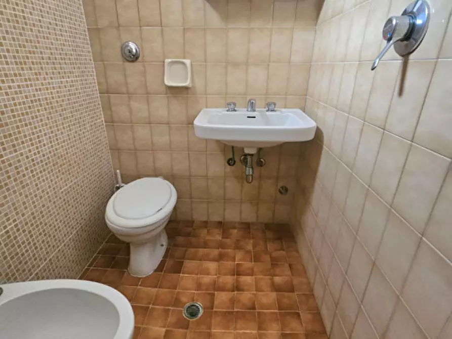 Immagine 11 di Hotel in vendita  in via pallotta 11 a Rimini