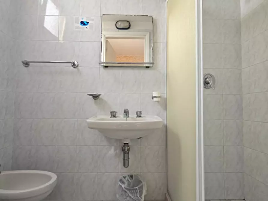 Immagine 30 di Hotel in vendita  in via pallotta 11 a Rimini