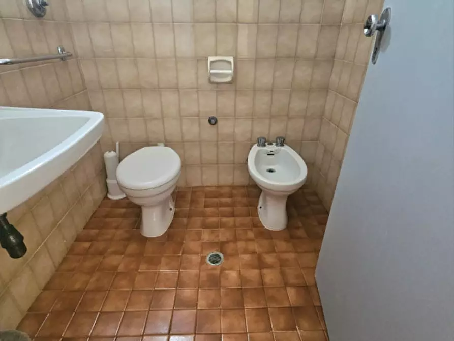 Immagine 36 di Hotel in vendita  in via pallotta 11 a Rimini