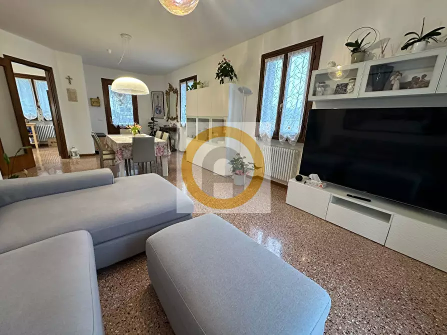 Immagine 5 di Casa bifamiliare in vendita  a Pove Del Grappa