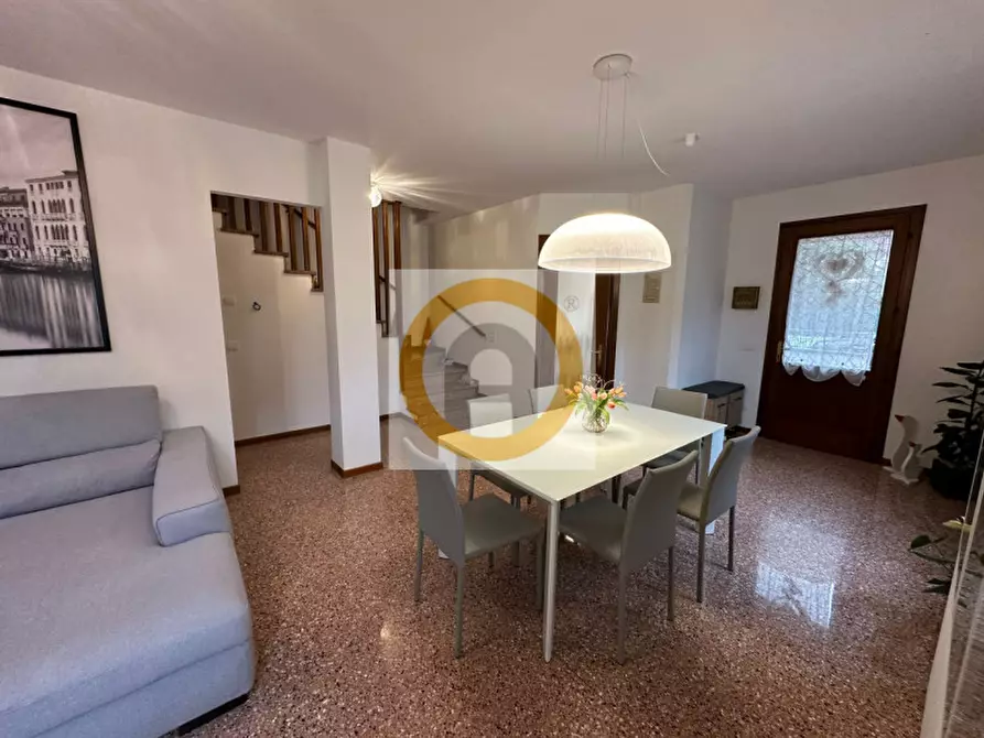 Immagine 6 di Casa bifamiliare in vendita  a Pove Del Grappa