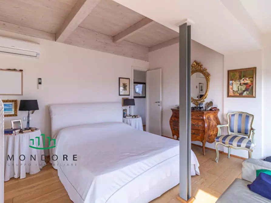 Immagine 33 di Attico in vendita  in via san donato 70 a Granarolo Dell'emilia