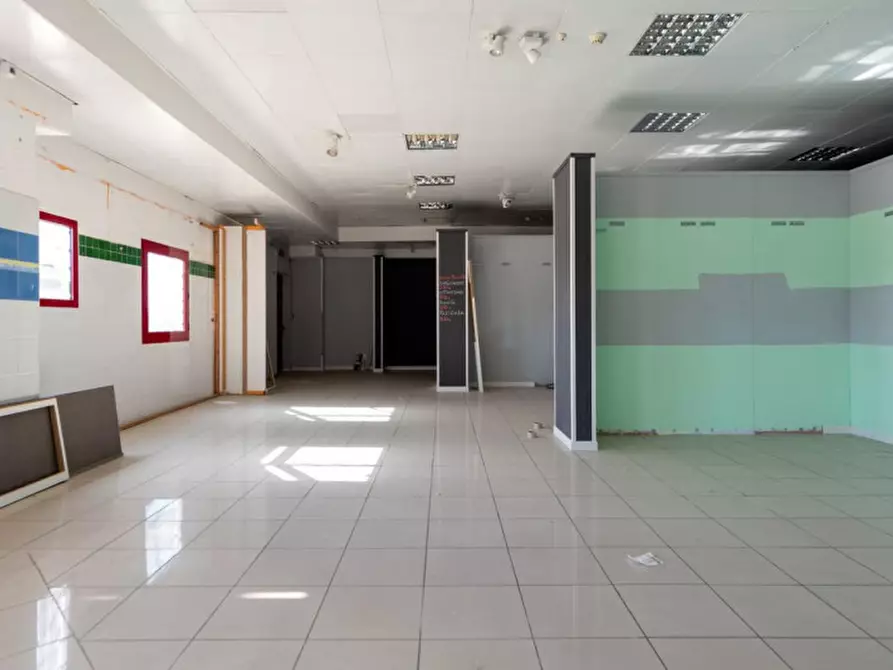 Immagine 8 di Capannone industriale in vendita  in Strada Statale 372, N. snc a San Salvatore Telesino