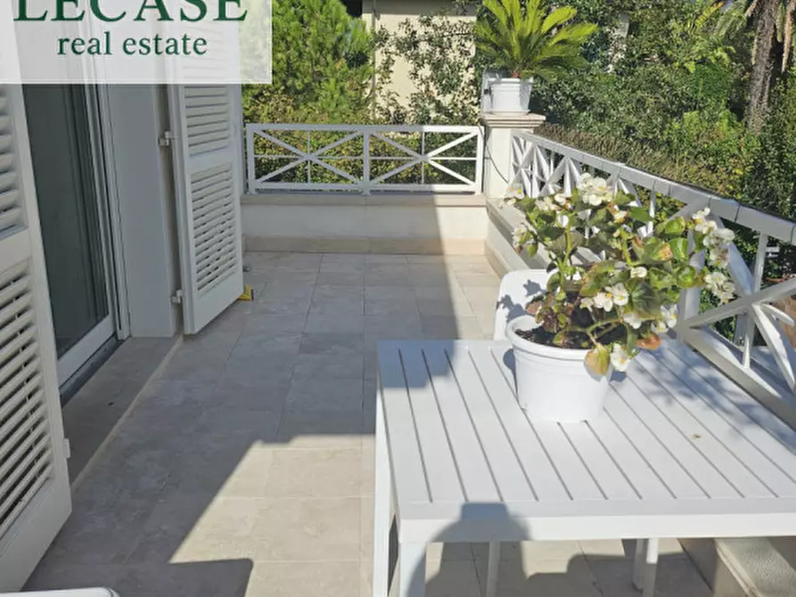 Immagine 18 di Villa in vendita  in Via Amilcare Ponchielli a Forte Dei Marmi