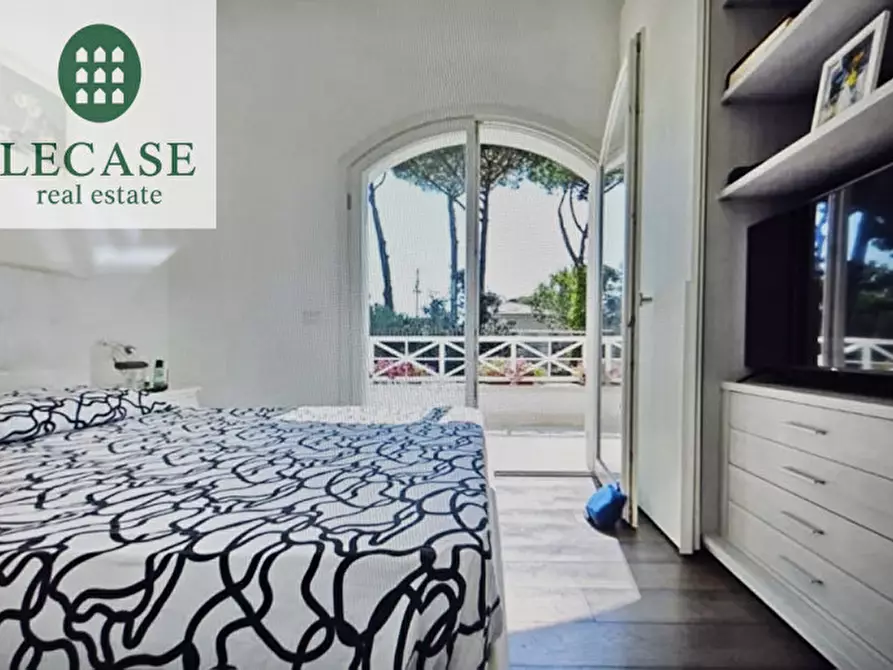 Immagine 20 di Villa in vendita  in Via Amilcare Ponchielli a Forte Dei Marmi