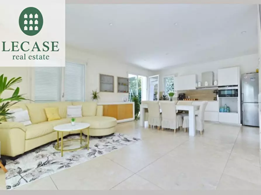 Immagine 28 di Villa in vendita  in Via Amilcare Ponchielli a Forte Dei Marmi