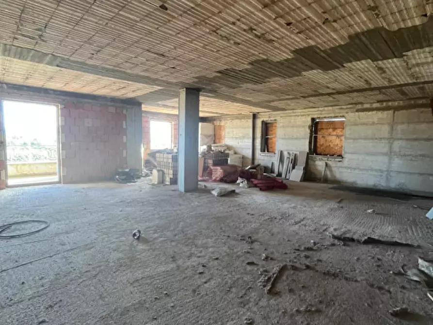 Immagine 2 di Appartamento in vendita  in VIA RUSSOMANNO a Satriano