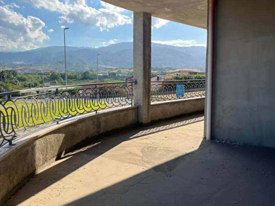 Immagine 3 di Appartamento in vendita  in VIA RUSSOMANNO a Satriano