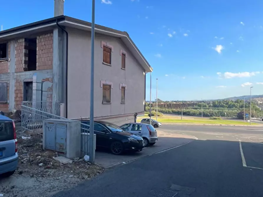 Immagine 8 di Appartamento in vendita  in VIA RUSSOMANNO a Satriano