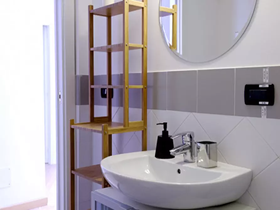 Immagine 4 di Appartamento in affitto  in piazza lavagna a Genova