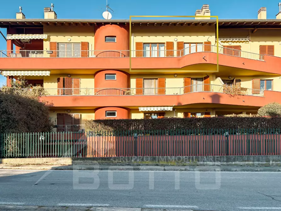 Immagine 2 di Appartamento in vendita  in Via della Costituzione n. 118 a Oleggio