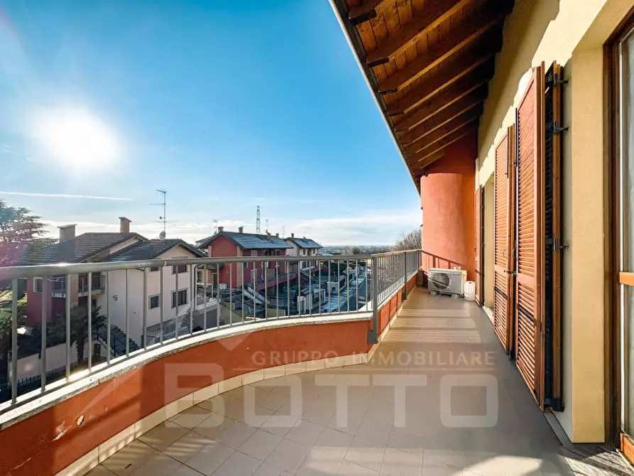 Immagine 9 di Appartamento in vendita  in Via della Costituzione n. 118 a Oleggio