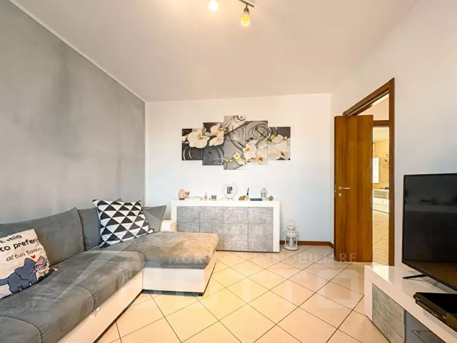 Immagine 10 di Appartamento in vendita  in Via della Costituzione n. 118 a Oleggio