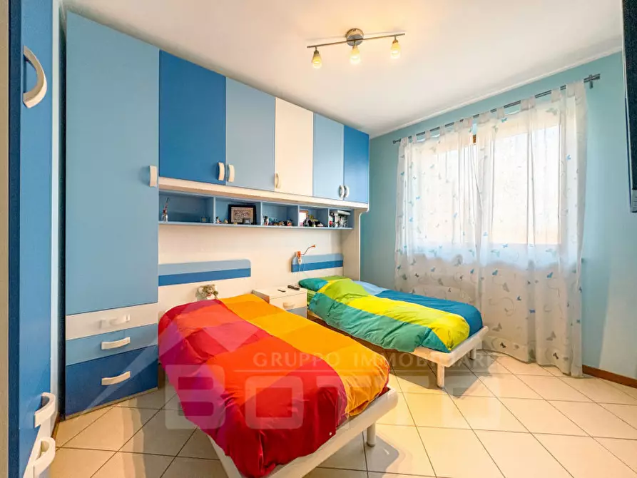 Immagine 15 di Appartamento in vendita  in Via della Costituzione n. 118 a Oleggio