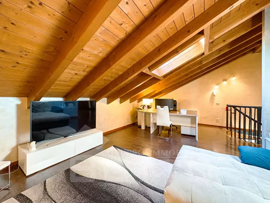 Immagine 22 di Appartamento in vendita  in Via della Costituzione n. 118 a Oleggio