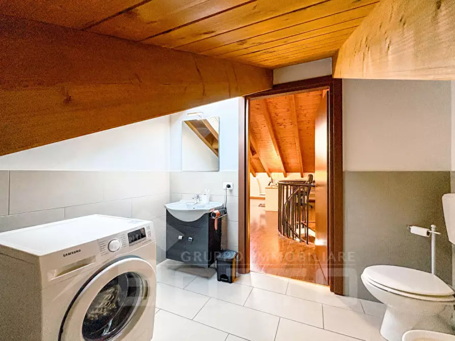 Immagine 25 di Appartamento in vendita  in Via della Costituzione n. 118 a Oleggio