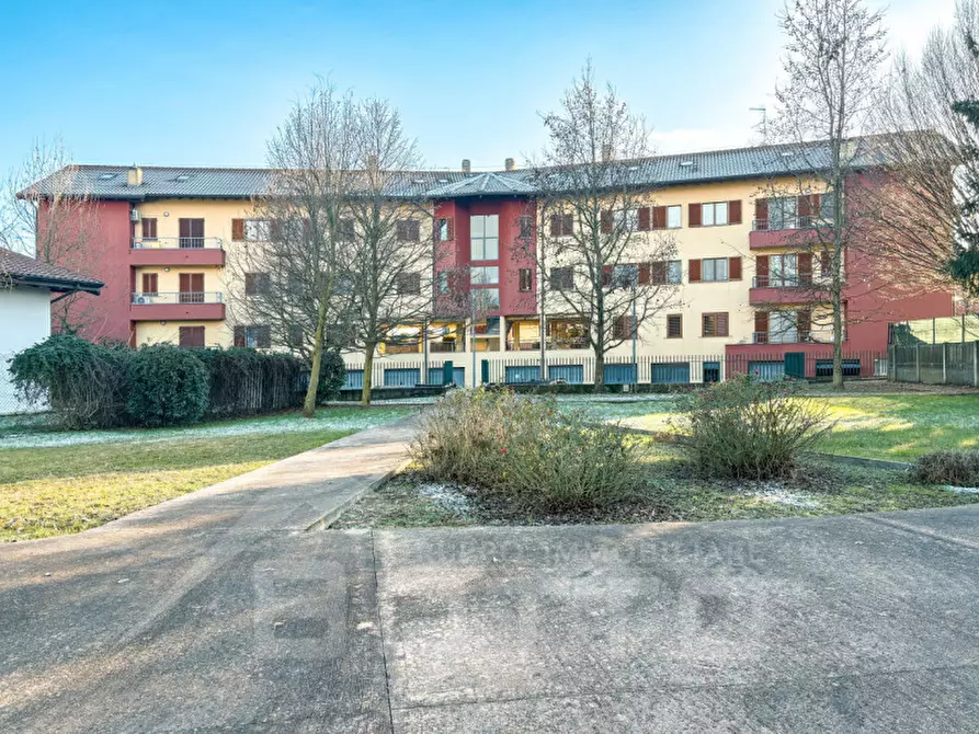 Immagine 33 di Appartamento in vendita  in Via della Costituzione n. 118 a Oleggio