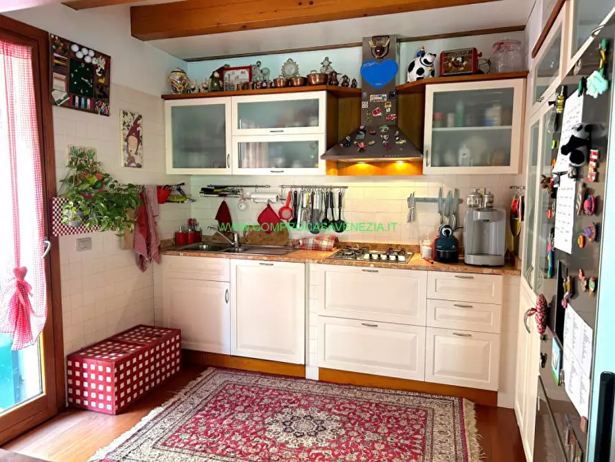 Immagine 3 di Appartamento in vendita  in via felisati a Venezia