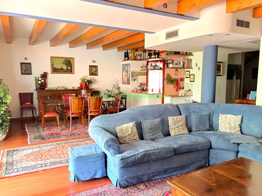 Immagine 4 di Appartamento in vendita  in via felisati a Venezia