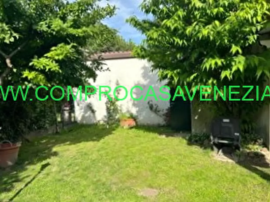 Immagine 17 di Appartamento in vendita  in via felisati a Venezia