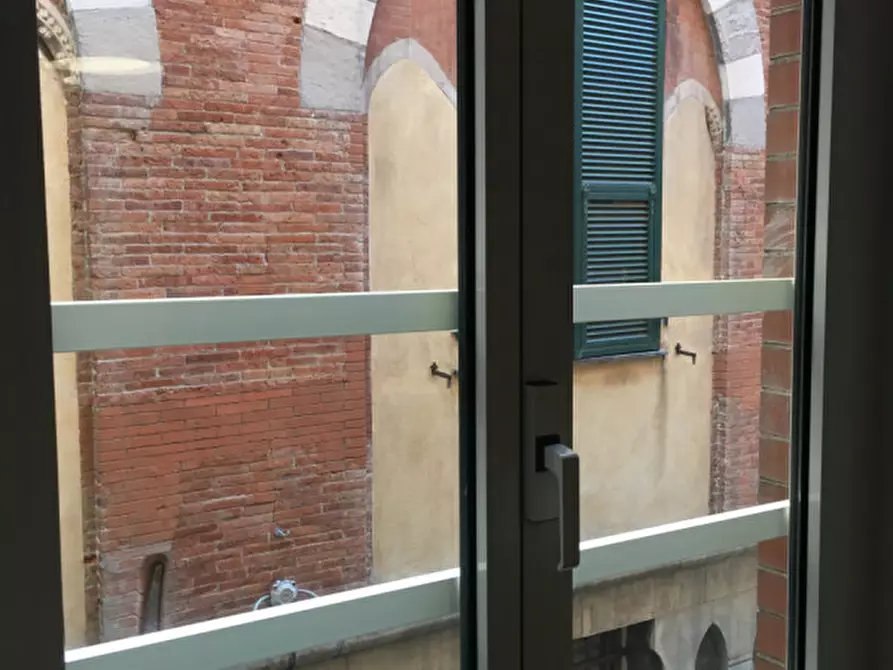 Immagine 10 di Appartamento in affitto  in piazza cavour a Genova
