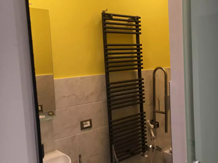 Immagine 11 di Appartamento in affitto  in piazza cavour a Genova