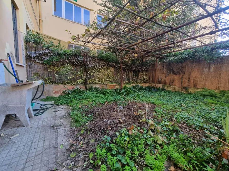 Immagine 10 di Appartamento in vendita  in VIA DEL GELSOMINO a Firenze