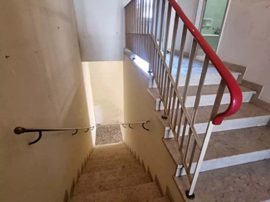 Immagine 11 di Appartamento in vendita  in VIA DEL GELSOMINO a Firenze