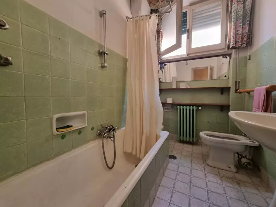 Immagine 17 di Appartamento in vendita  in VIA DEL GELSOMINO a Firenze