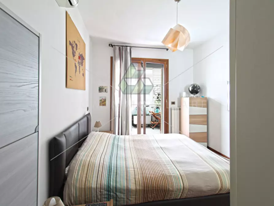 Immagine 4 di Appartamento in vendita  in Via Luigi De Marchi a Roma