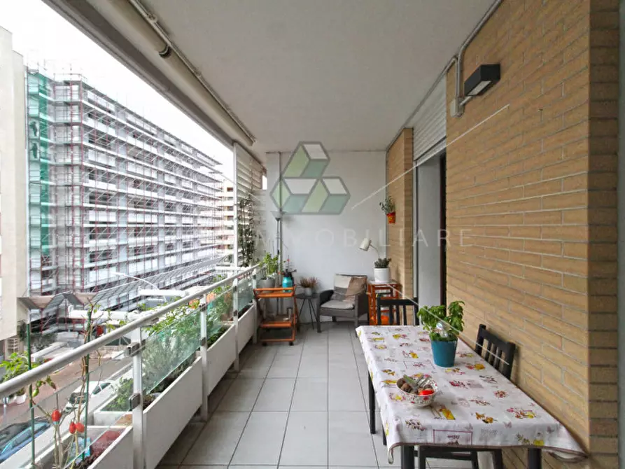 Immagine 9 di Appartamento in vendita  in Via Luigi De Marchi a Roma