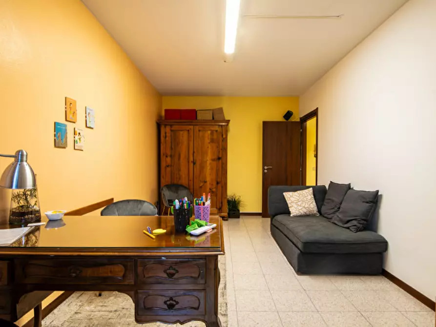 Immagine 2 di Ufficio in vendita  in Via Venticinque Aprile a Teolo