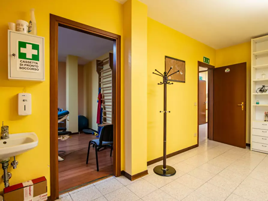 Immagine 3 di Ufficio in vendita  in Via Venticinque Aprile a Teolo