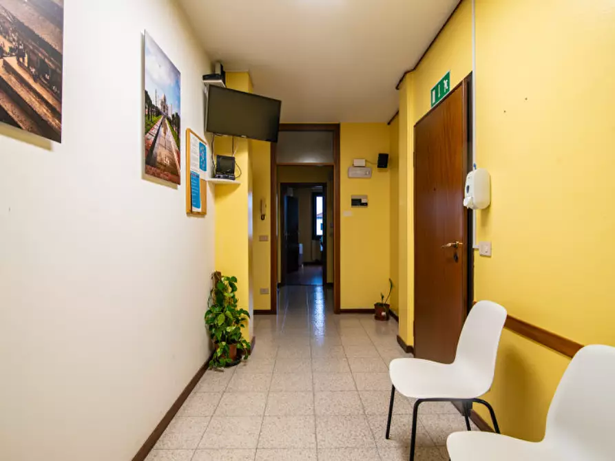 Immagine 4 di Ufficio in vendita  in Via Venticinque Aprile a Teolo