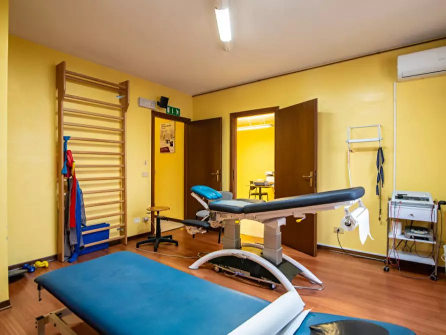 Immagine 10 di Ufficio in vendita  in Via Venticinque Aprile a Teolo