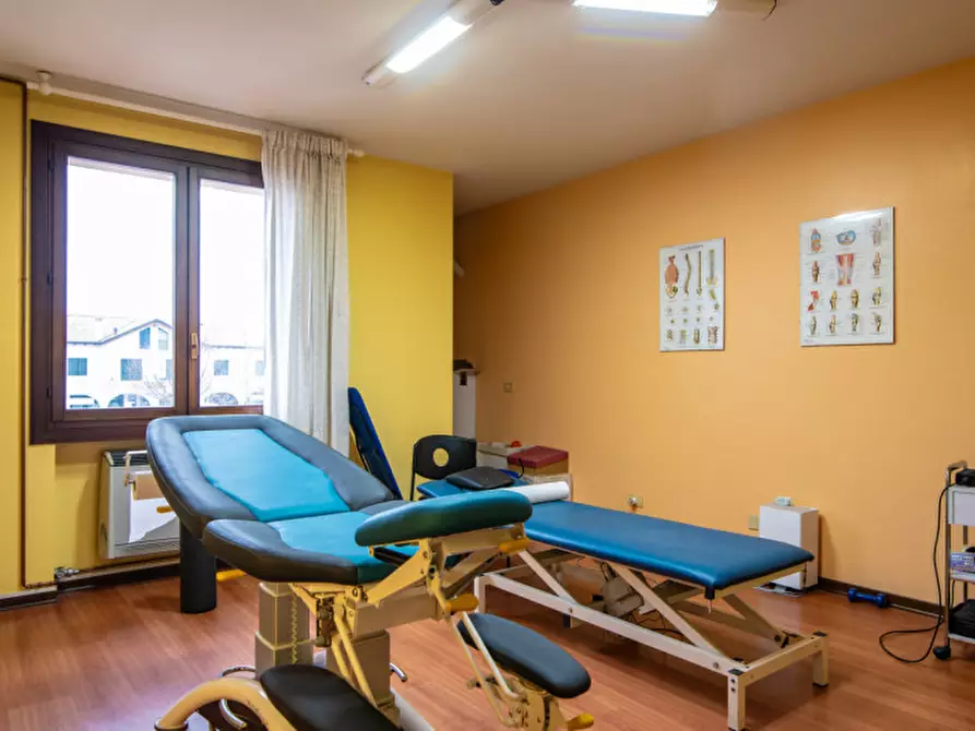 Immagine 11 di Ufficio in vendita  in Via Venticinque Aprile a Teolo