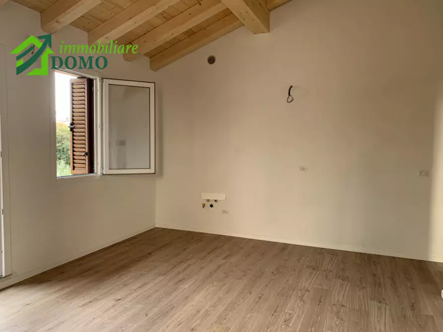 Immagine 2 di Appartamento in vendita  in schio a Schio