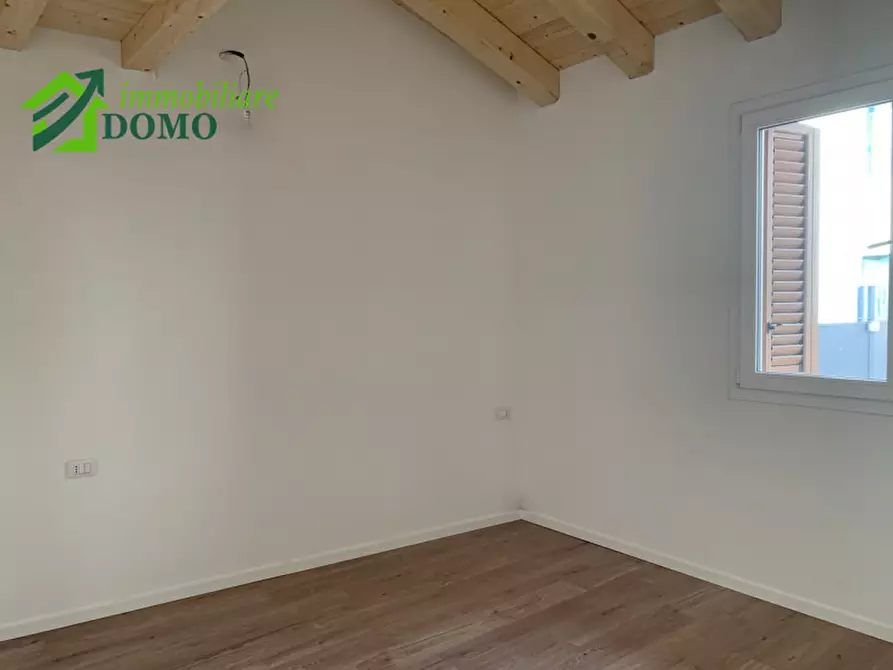 Immagine 9 di Appartamento in vendita  in schio a Schio