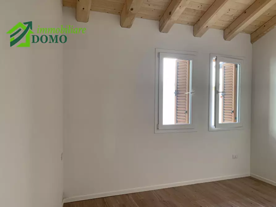 Immagine 12 di Appartamento in vendita  in schio a Schio