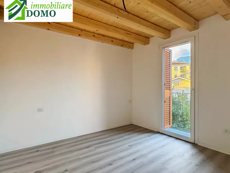 Immagine 1 di Appartamento in vendita  in schio a Schio