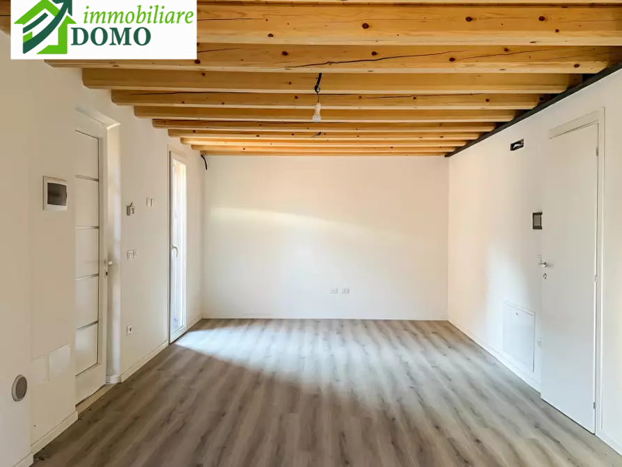 Immagine 6 di Appartamento in vendita  in schio a Schio